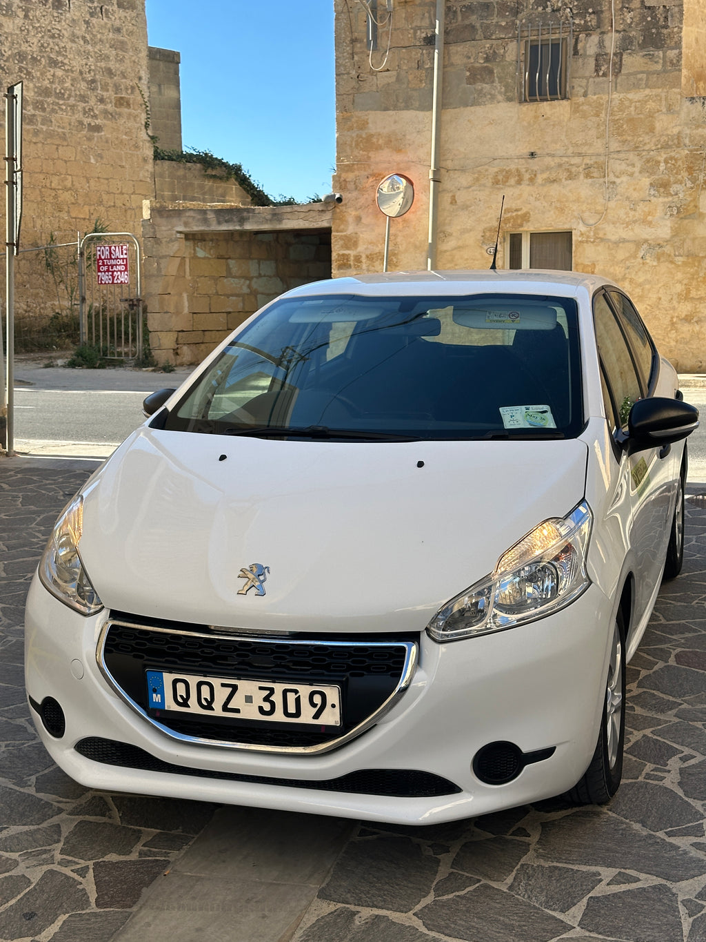Peugeot 208 & Citroen C1 - Manual